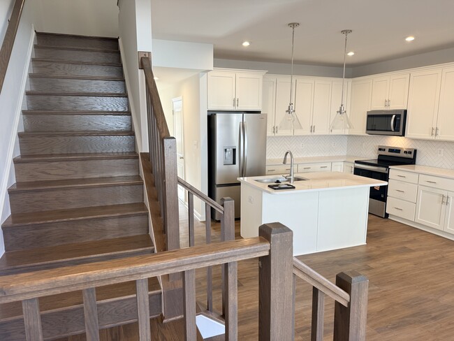 Building Photo - 620 Slick Terrace