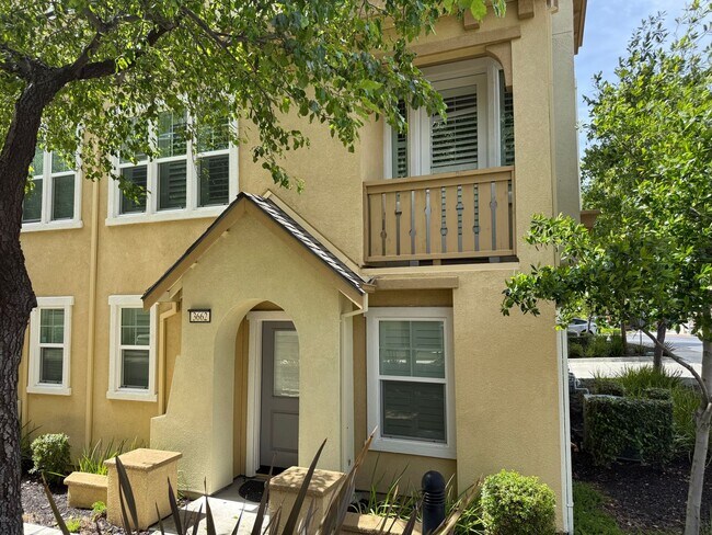 Building Photo - Great Dublin Location