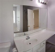 Building Photo - 204 Wild Flower Ln