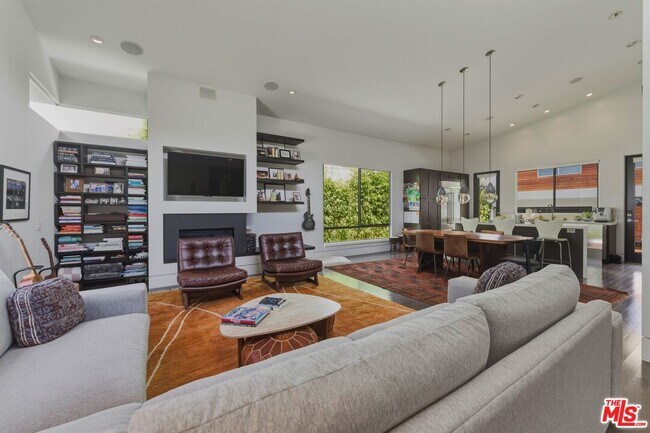 Foto del edificio - 12706 Stanwood Dr