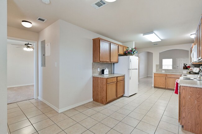 Building Photo - 3557-3559 Paloma Ridge Dr
