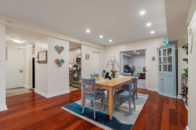 Foto del edificio - 225 S 18th St