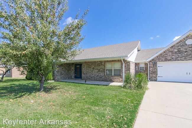 Building Photo - 4 br, 2 bath House - 1210 Lariat Dr