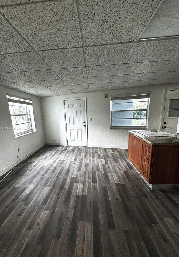 Foto principal - 1610 NW N River Dr