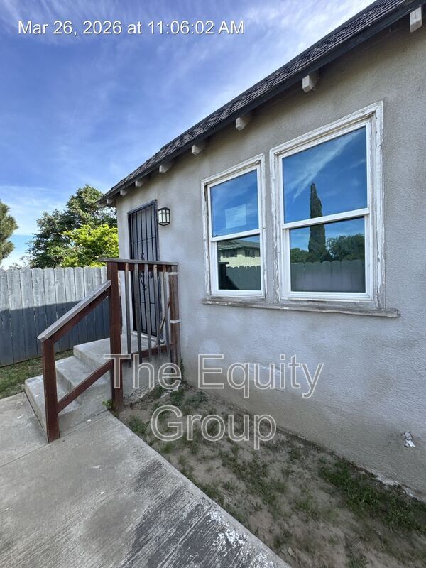 Building Photo - La casa grande Apartments