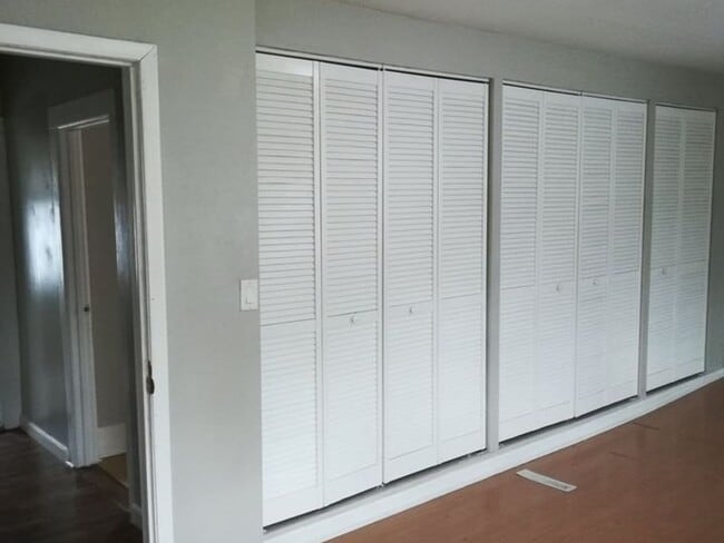 Building Photo - 2 Bedroom Townhome in Albany