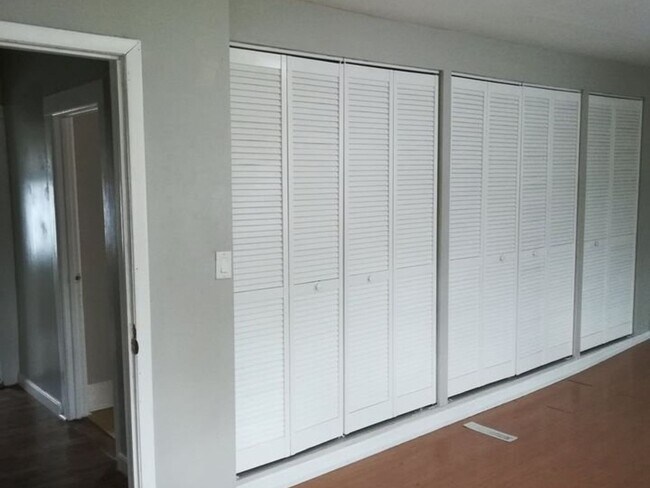 Foto del edificio - 2 Bedroom Townhome in Albany