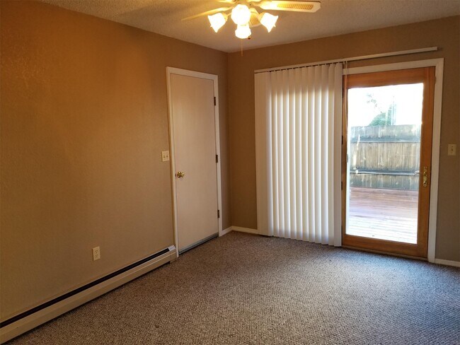 Building Photo - 1915 W Beall St