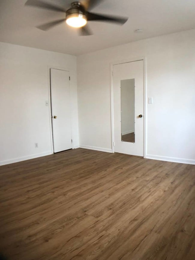 Building Photo - 417 Parkview Ave