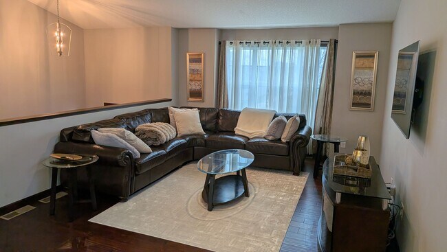 Foto del edificio - Amazing 5 bedroom home in Blaine!