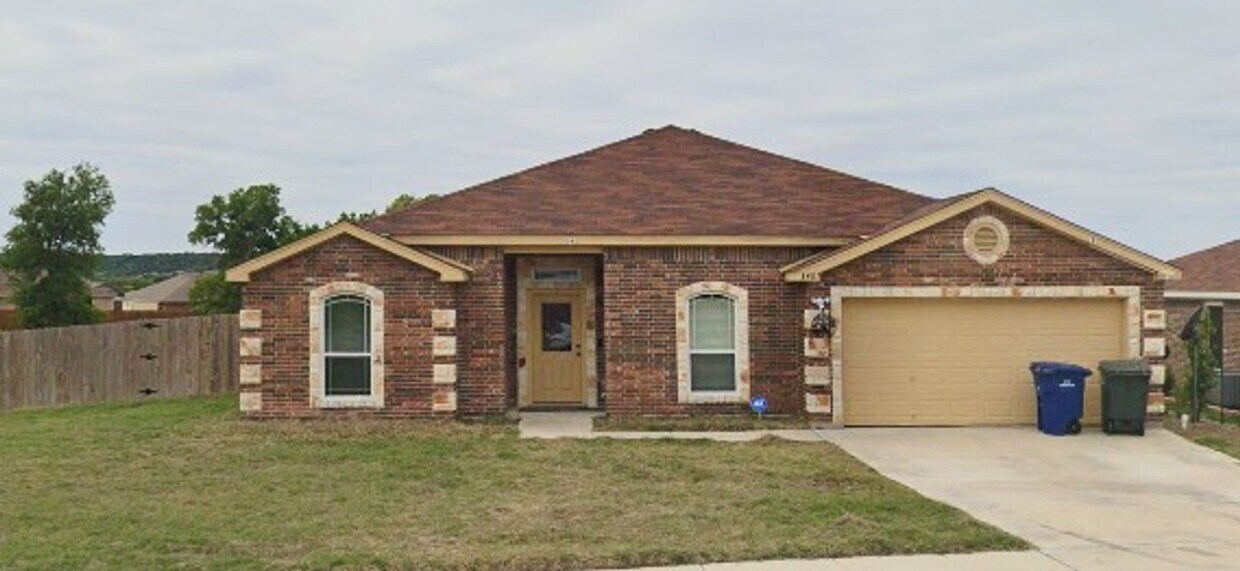 Primary Photo - 5 Bedroom 2.5 Bath in Copperas Cove!