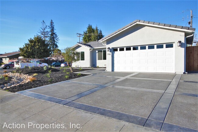 Building Photo - 3 br, 3.5 bath House - 790 San Pablo Drive