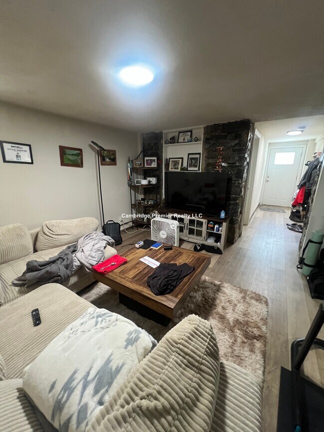 Foto del edificio - 74 Thorndike St