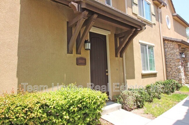 Foto del edificio - 28440 Mirabelle Ln