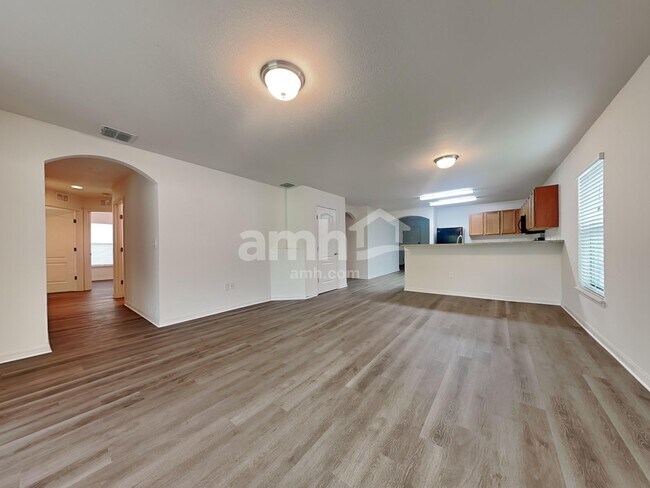 Building Photo - 919 Wynnmere Walk Ave