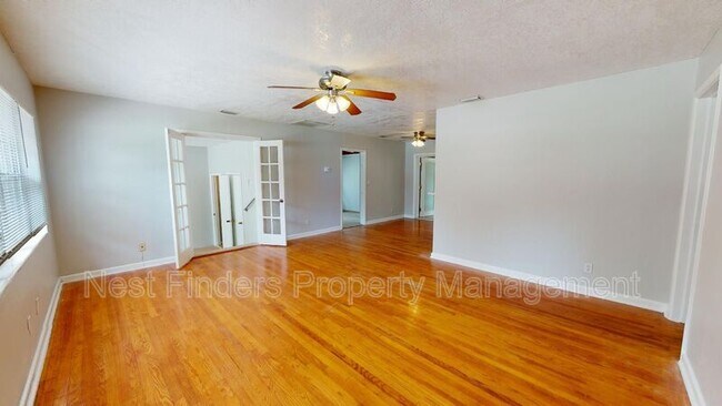 Foto del edificio - 8229 Hogan Rd