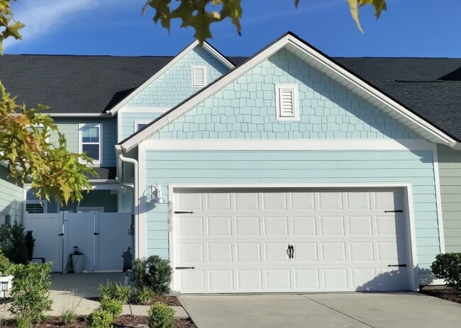 Building Photo - 5451 Knobcone Loop
