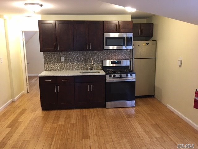 Primary Photo - 177-26-177136 136th Ave