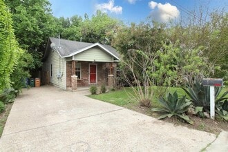 Building Photo - 5411 Hudson St