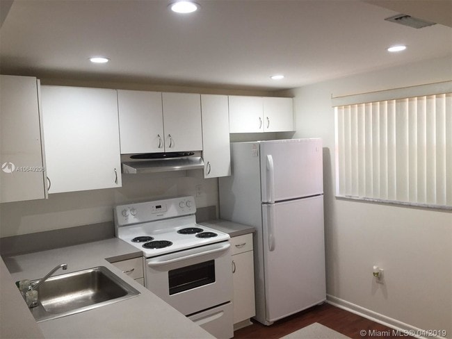 Foto del edificio - 10815 SW 112th Ave