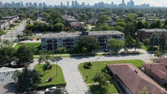  - 4750 Bathurst Street