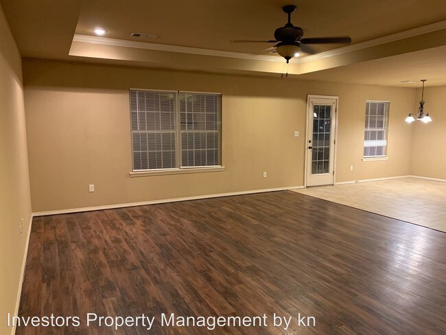 Foto del edificio - 3 br, 2 bath House - 228 Pine St