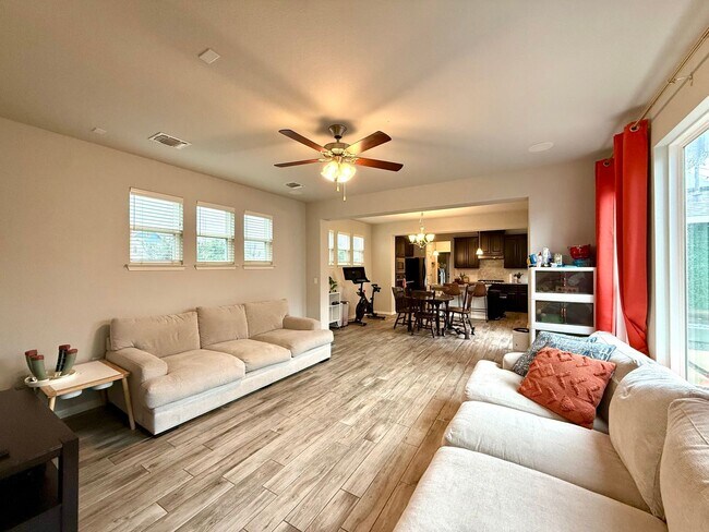 Foto del edificio - Goodnight Ranch Subdivision - 3 bedroom w/ Office!