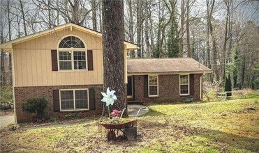 Building Photo - 4093 Hideaway Dr