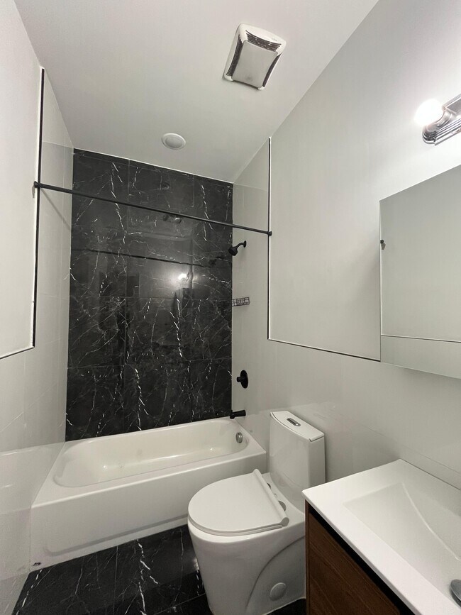 Foto del edificio - 125 Saint Pauls Ave