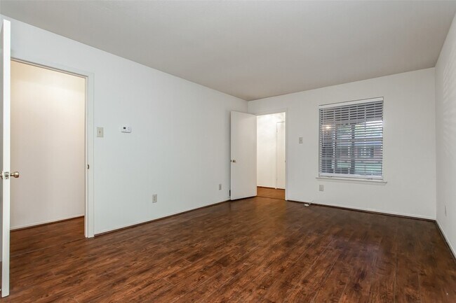 Foto del edificio - 7544 Brentcove Cir