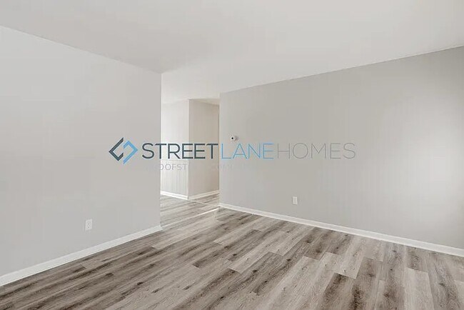 Building Photo - 2608 Marsha Dr