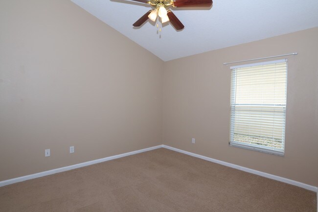 Foto del edificio - Rental Property in Mission Park