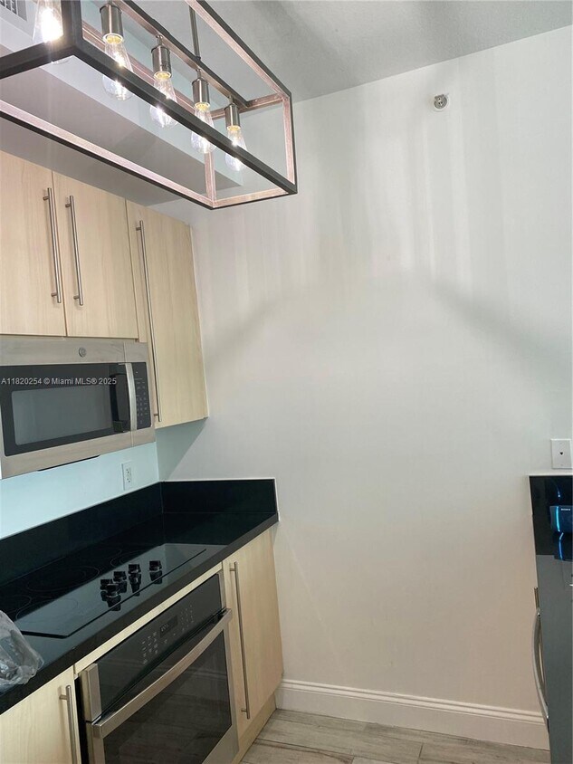 Foto principal - 1111 SW 1st Ave