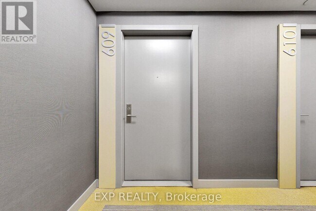 Building Photo - 20 Thomas Riley Rd