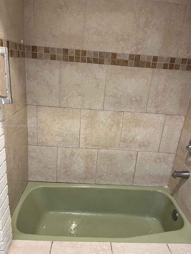 Foto del edificio - 7721 SW 10th Ct
