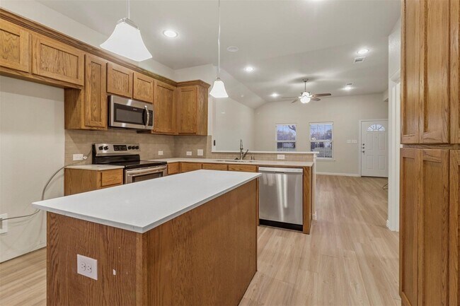 Foto del edificio - 731 W Morton St