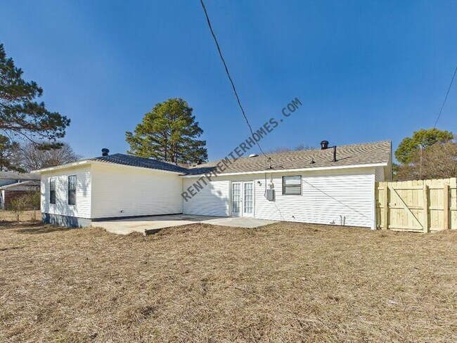 Foto del edificio - 5223 Mulberry Pl