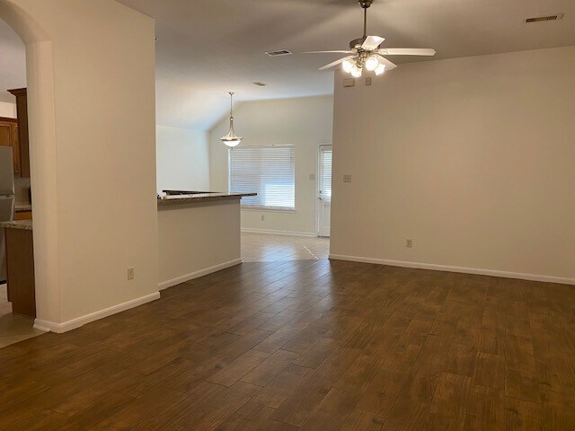 Foto del edificio - 12927 Rose Landing Dr