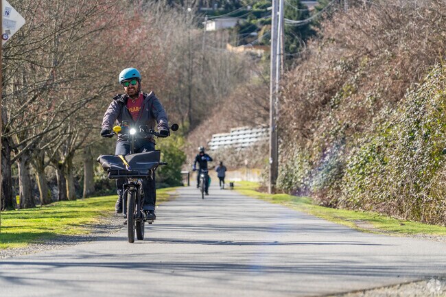 Burke-Gilman Trail in Kenlake Vista is perfect for long bike rides.