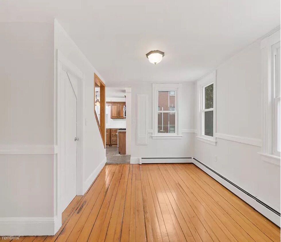 Primary Photo - 4 br, 1.5 bath House - 1 Rumstick Rd