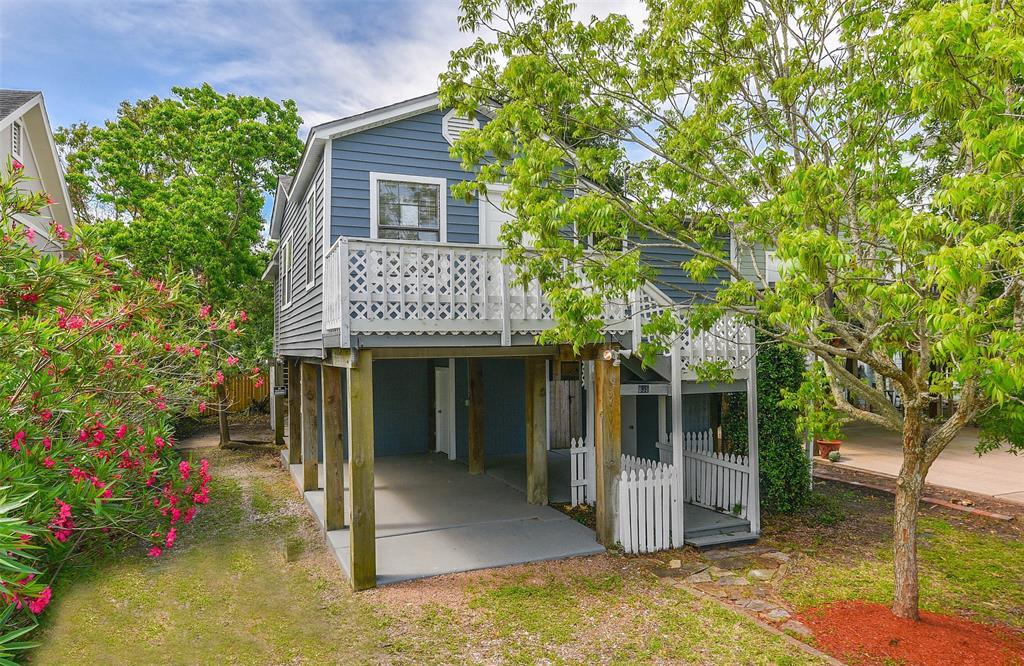 835 Grove Rd, Clear Lake Shores, TX 77565 House Rental in Clear Lake