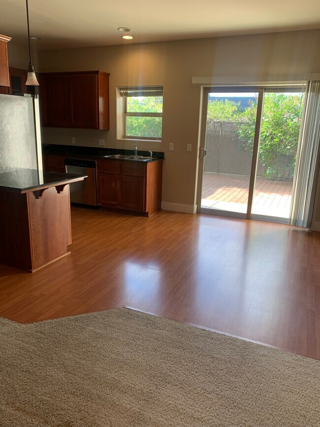 Kitchen/Dining Area - 241 Daisy Creek Village Dr