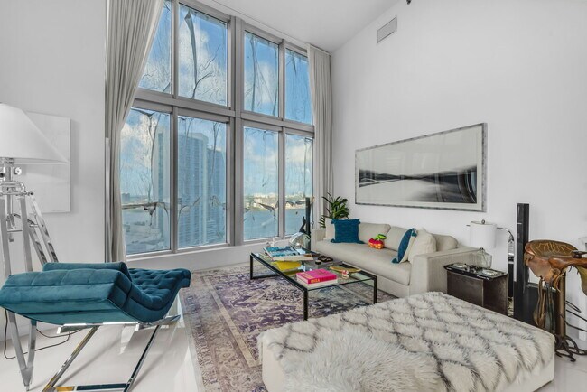 Foto del edificio - 465 Brickell Ave