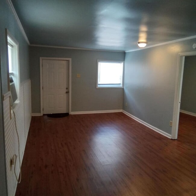 Building Photo - 1 Bedroom Apartment - Limited Time Move-in...