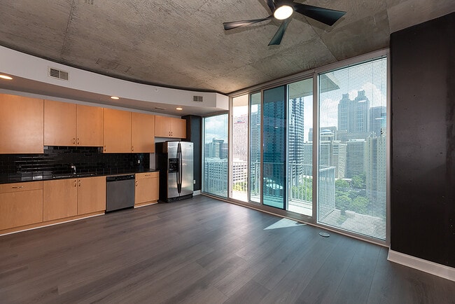 Photo - 400 W Peachtree St NW Apartment