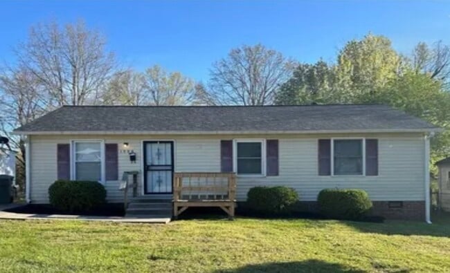 Building Photo - 1006 Tuscaloosa St