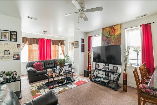 Interior Photo - 1311 Medary Ave
