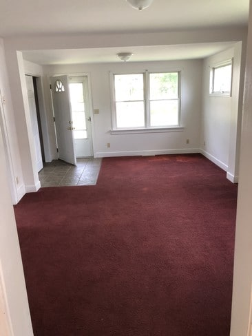 Building Photo - 144 Seeley St