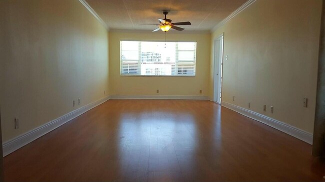 Building Photo - 4500 N Flagler Dr