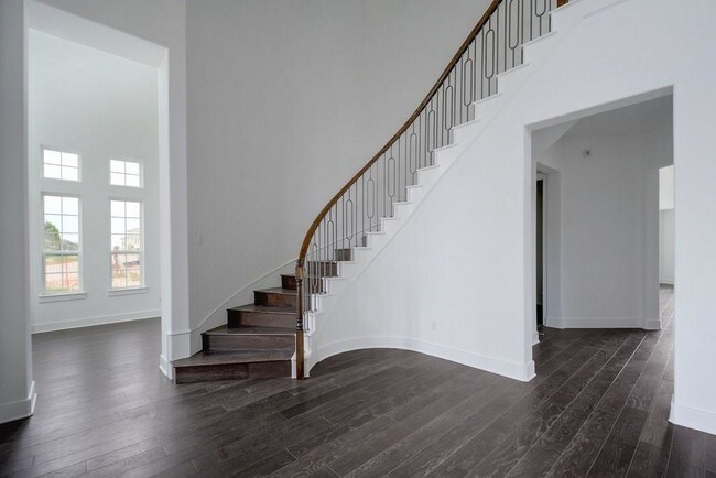 Building Photo - 2200 Cades Spirit Bend
